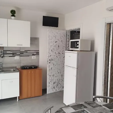 Il Sorriso Apartment *